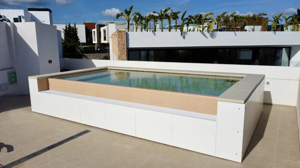 Piscina Linea Laghetto su balcone Piscina Linea Laghetto su balcone